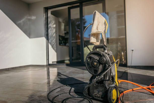 Best Pool Deck Cleaning  in Briarcliff Manor, NY